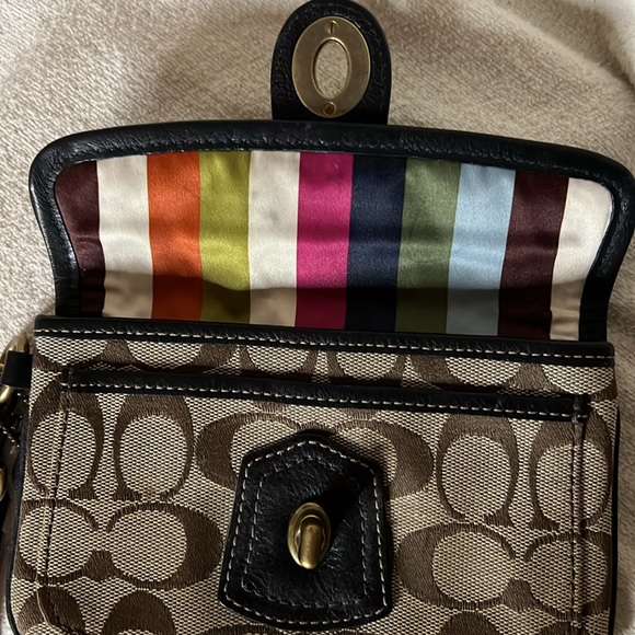 Coach Legacy Signature Brown Canvas & Leather Turnlock Wristlet Striped Interior - Picture 5 of 14